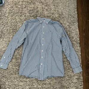 Vineyard vines boys 16